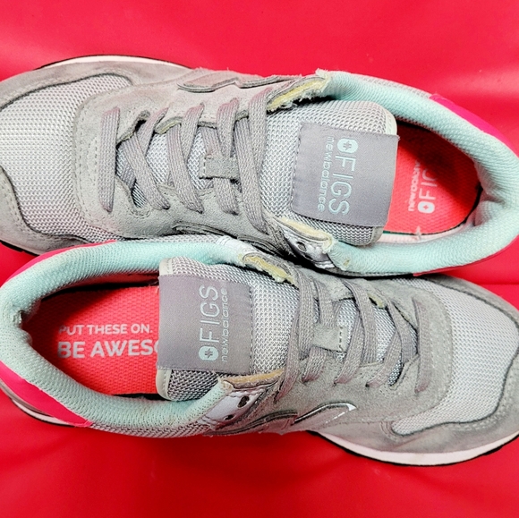 Figs New Balance 574 Women's Gray Medical Workwear Sneakers #WL574FGG size 8 - Picture 9 of 11